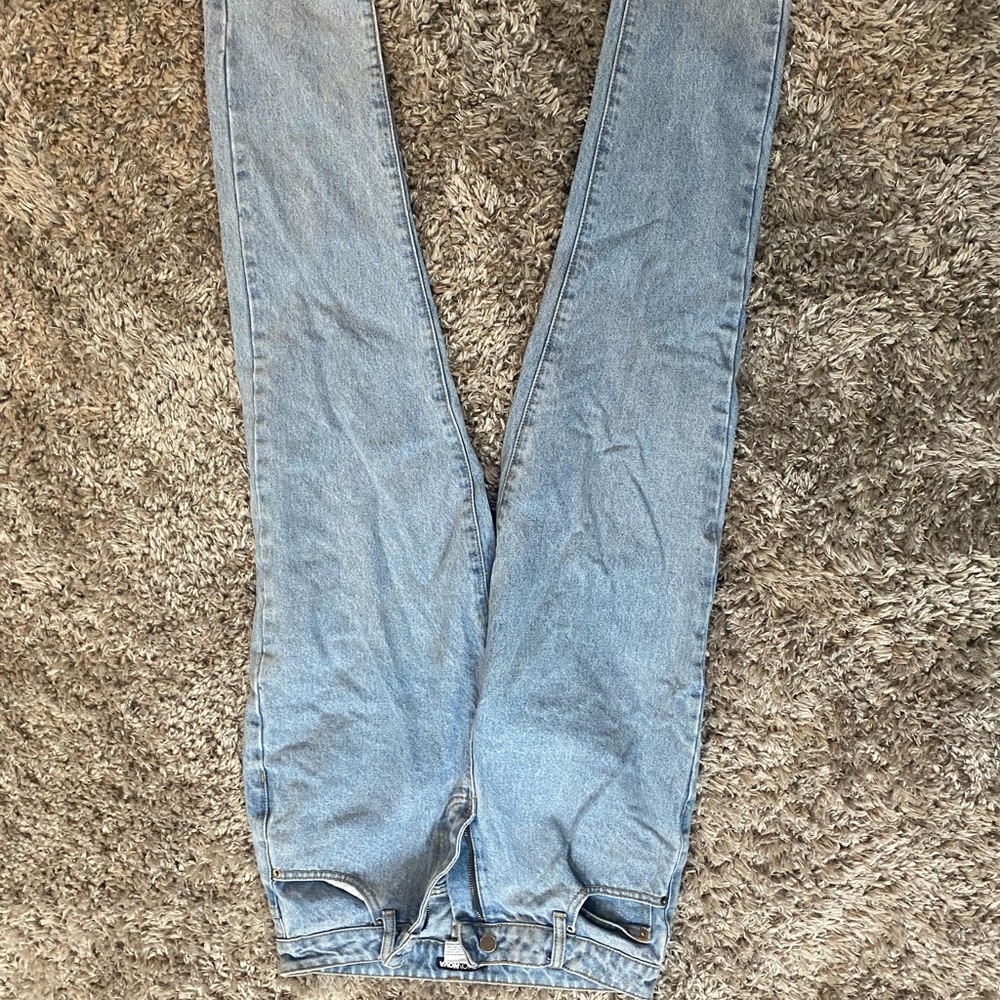 Light wash fashion nova mom jeans